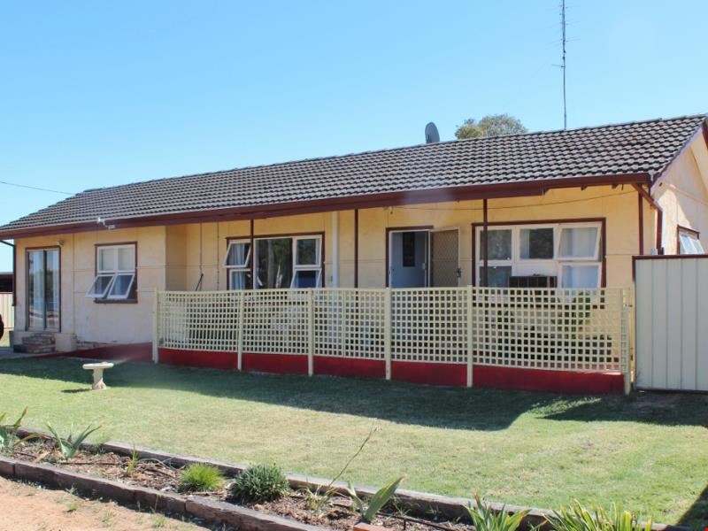 21 Greenham St, Koorda WA 6475