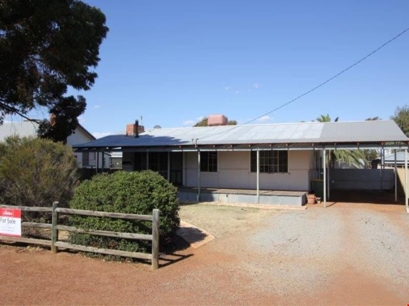 34 Doreen Street, Narembeen WA 6369