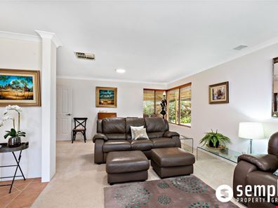 4 Aylesbury Close, Jandakot WA 6164