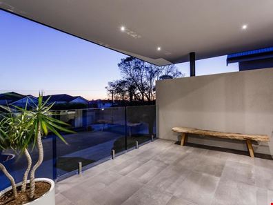 2/28B Glencoe road, Ardross WA 6153