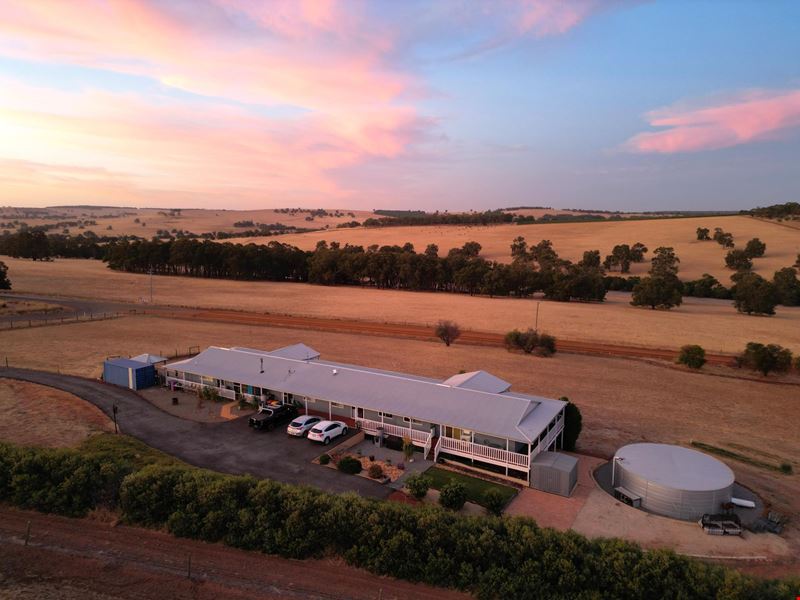 5 Wowra Drive, Lennard Brook WA 6503