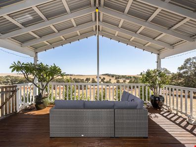 5 Wowra Drive, Lennard Brook WA 6503