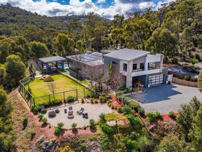 28 Barnes Road, Roleystone WA 6111