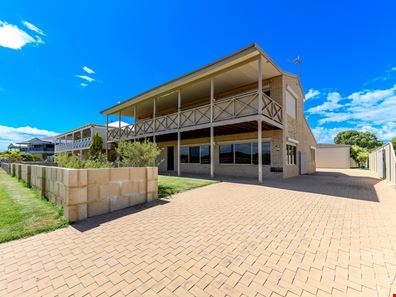 27 Robertson Road, Ledge Point WA 6043
