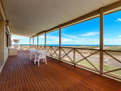 27 Robertson Road, Ledge Point WA 6043