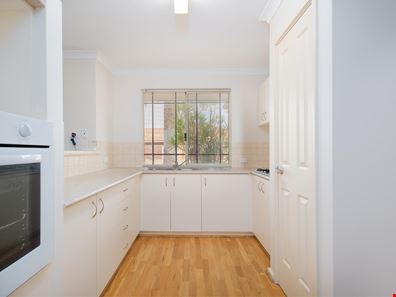 1/7 Clere Pass, Canning Vale WA 6155