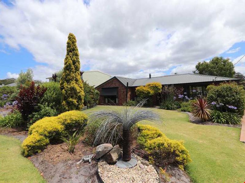 18 LATHAM AVENUE, Walpole WA 6398
