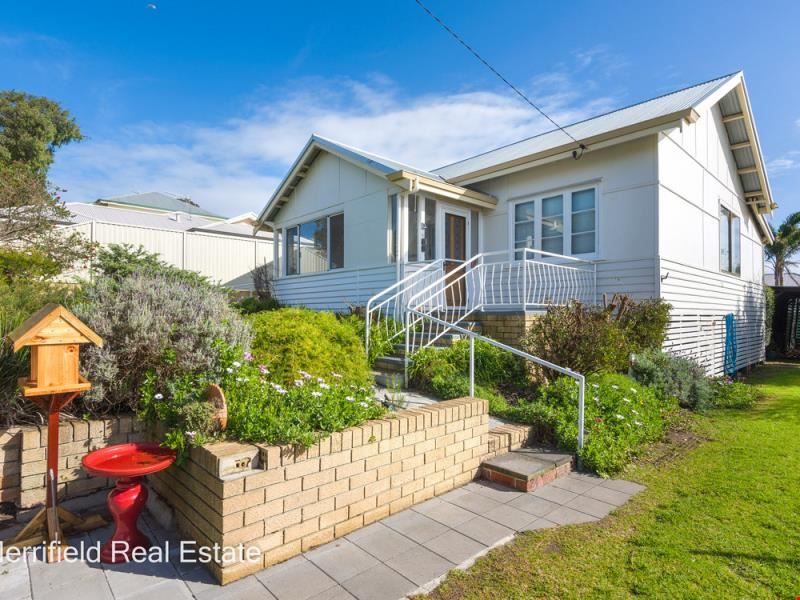 17 Angus Street, Mount Melville WA 6330