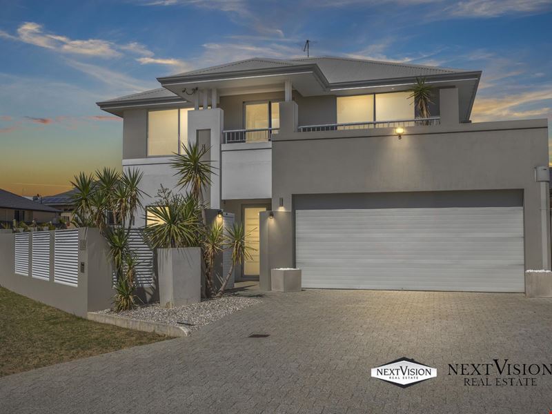 62 Riverina Parade, Lake Coogee WA 6166