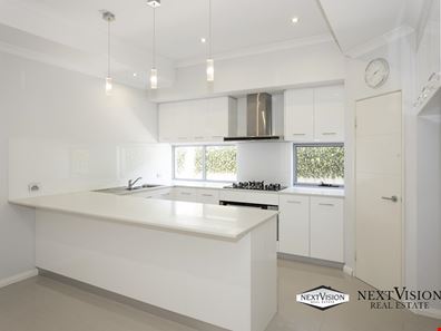 62 Riverina Parade, Lake Coogee WA 6166
