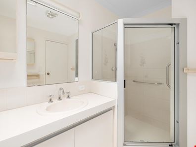 2/4 Heron Place, Maddington WA 6109