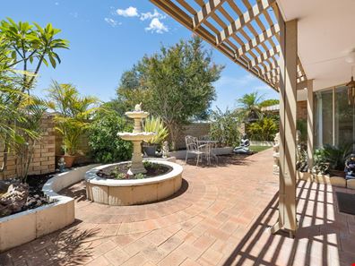 2/4 Heron Place, Maddington WA 6109