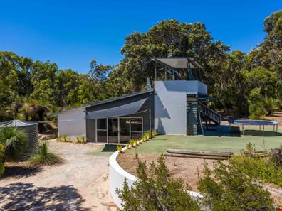 29 Pierce Road, Prevelly WA 6285