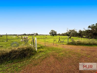 River Road, Hopeland WA 6125