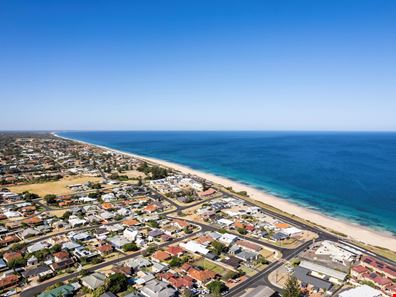 135 Ocean Drive, Bunbury WA 6230