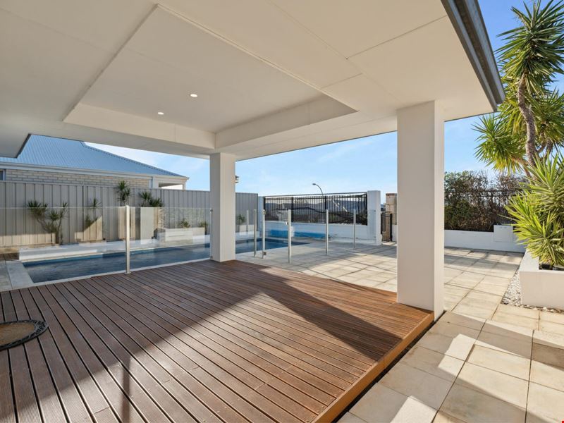 51 Tissington Dr, Darch WA 6065