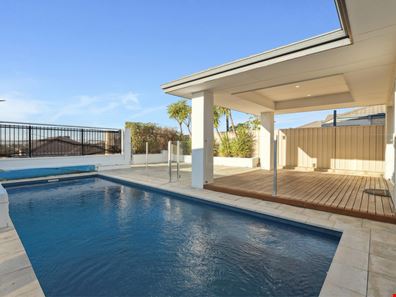 51 Tissington Dr, Darch WA 6065