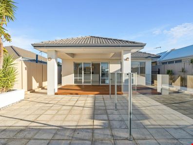 51 Tissington Dr, Darch WA 6065