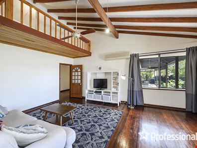 61 Adare Way, Kingsley WA 6026