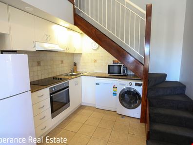 32/1 The Esplanade, Esperance WA 6450