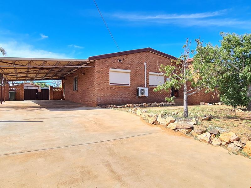 41 Stuart Street, Carnarvon WA 6701