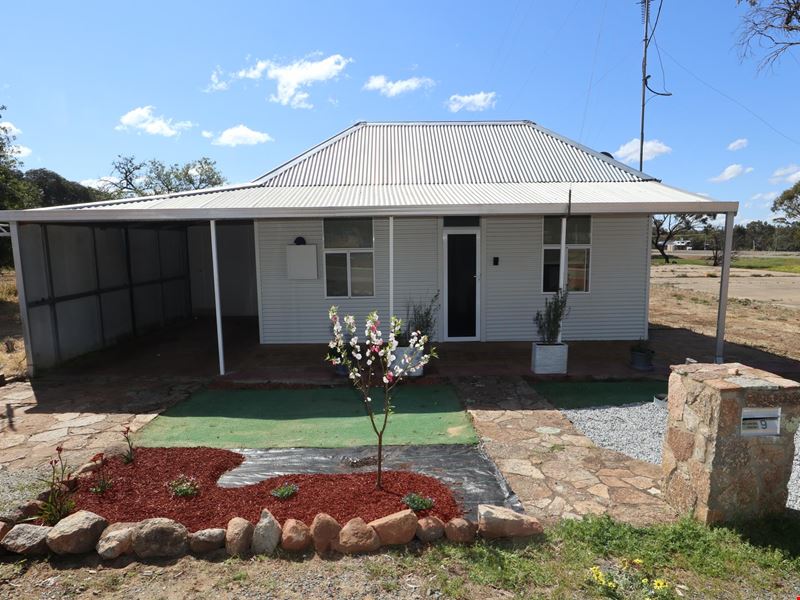 6-10 Quiver Street, Pingelly WA 6308