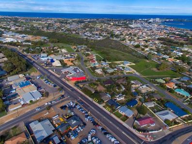 125 North West Coastal Highway, Wonthella WA 6530