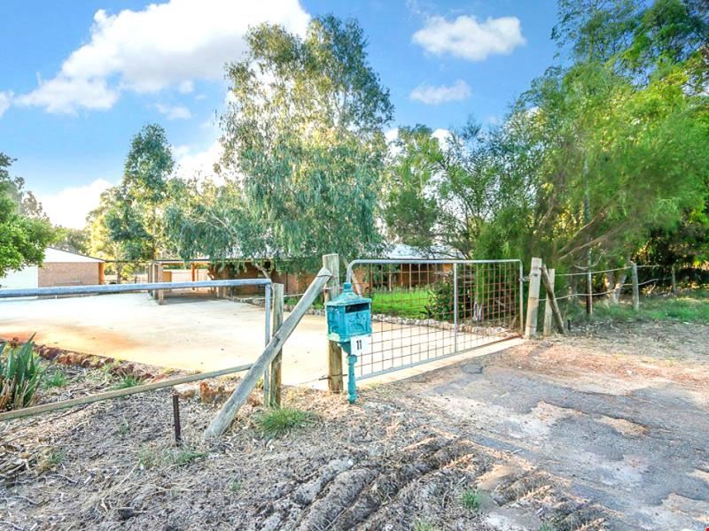 11 Casuarina Place, Henley Brook WA 6055