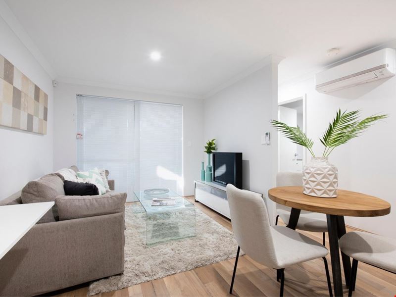14/2 Delaronde Drive , Success WA 6164
