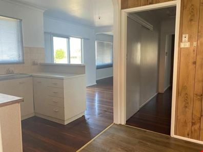16 Wannyne St, Mandurah WA 6210