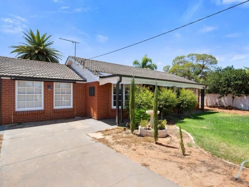 5 Alderdice Place, Lamington WA 6430