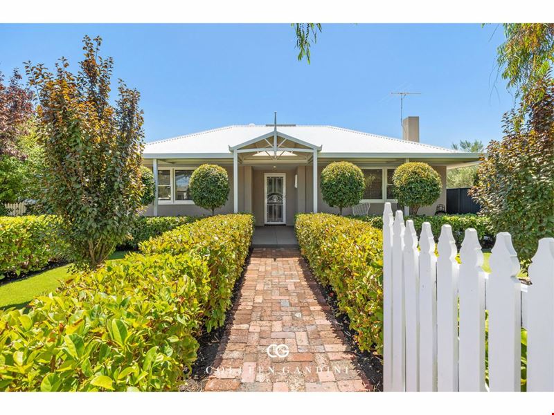 73 Lamond Street, Alfred Cove WA 6154
