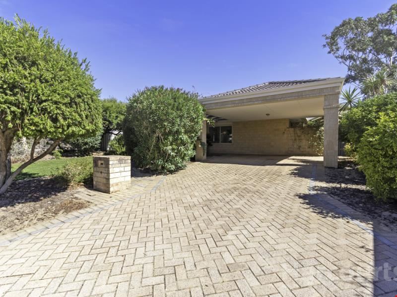 4 Templar Place, Currambine WA 6028