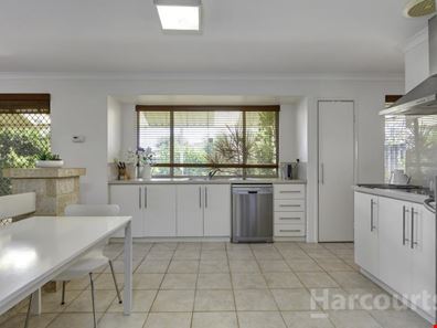 4 Templar Place, Currambine WA 6028