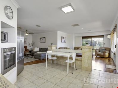 4 Templar Place, Currambine WA 6028
