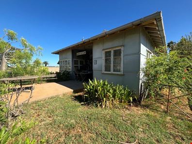 5 Forrest Street, South Carnarvon WA 6701