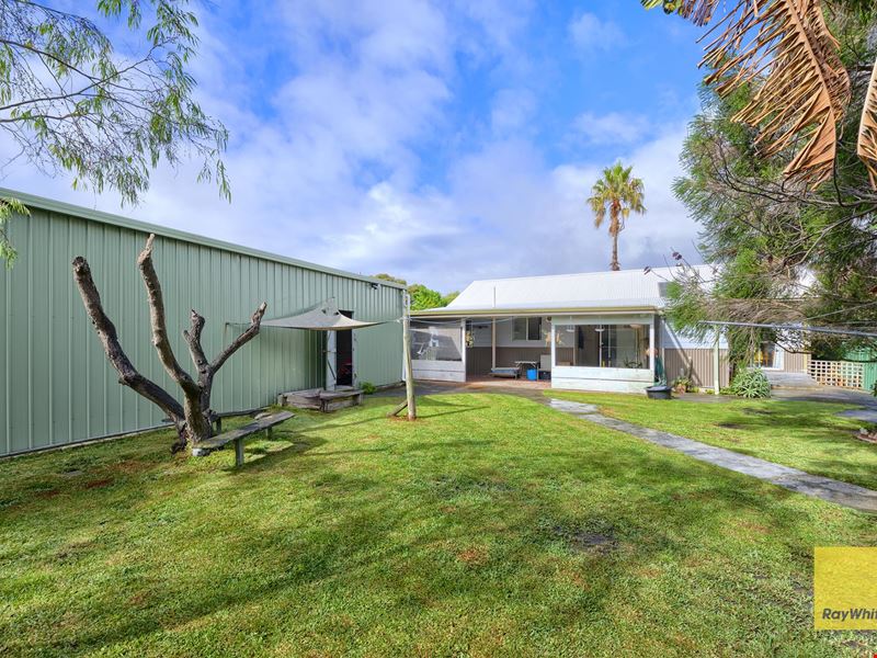 20 Carbine Street, Orana WA 6330