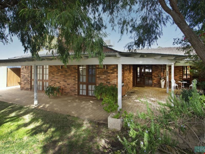 8 Greig Court, Marmion WA 6020