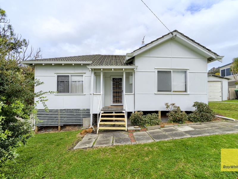 16 Wellington Street, Mount Melville WA 6330