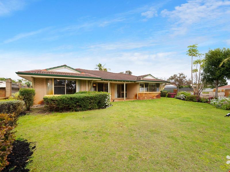 11 Eckersley Heights, Winthrop WA 6150