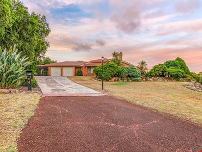 4 Vista Grove, Mount Nasura WA 6112