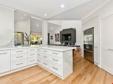 16 Bellevue Avenue, Dalkeith WA 6009