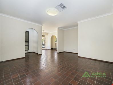 24 Lalor rd, Kenwick WA 6107