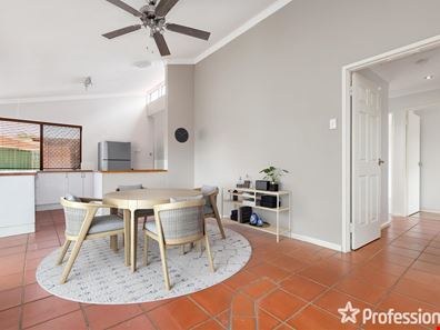 46 Periwinkle Way, Parkwood WA 6147