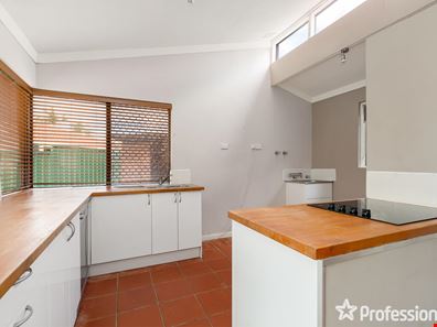 46 Periwinkle Way, Parkwood WA 6147