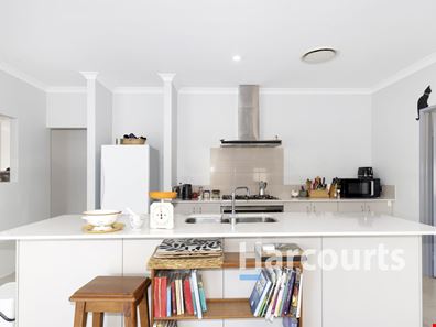 16 Greenwood Way, Capel WA 6271