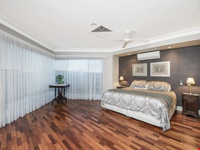 8 Kooralbyn Way, Connolly WA 6027