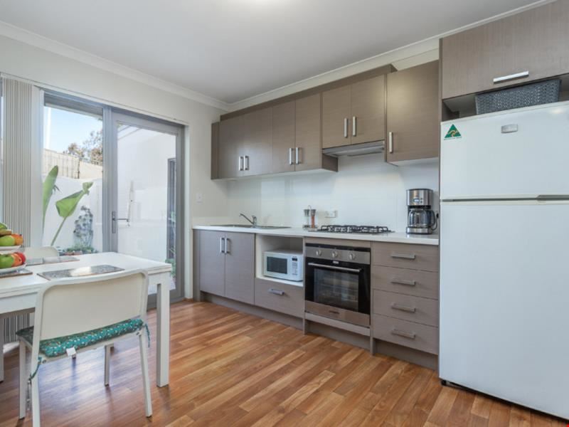 4/125 Lawley Street, Tuart Hill WA 6060