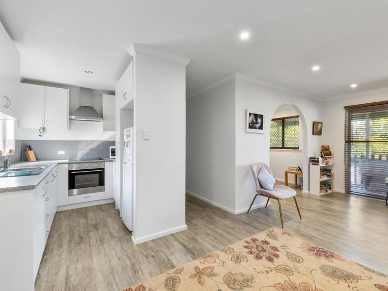 11/136 Central Avenue, Inglewood WA 6052