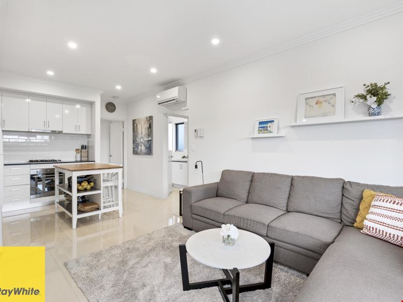 10/10 Peppering Way, Westminster WA 6061